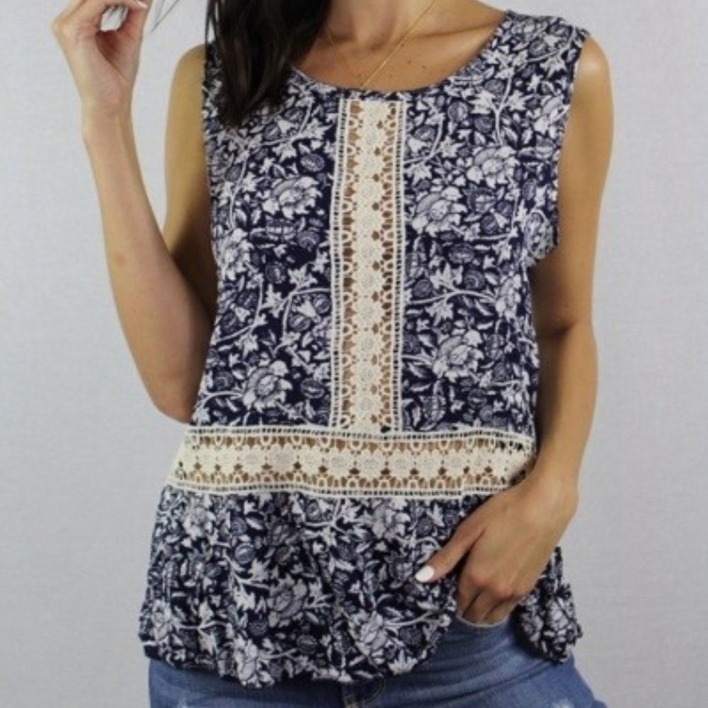 Sleeveless Crochet Detail